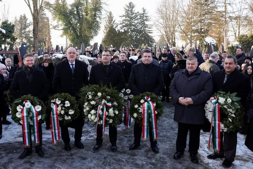 617576786 899676336338580 5001334202261455953 n.jpg?stp=dst jpg s590x590 tt6& nc cat=103&ccb=1 7& nc.jpg