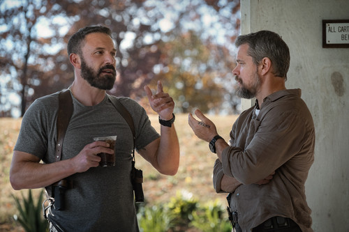 THE RIP. (L to R) Ben Affleck as Det Sergeant JD Byrne and Matt Damon as Lieutenant Dane Dumars in T.jpg