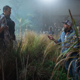 THE RIP - BTS - (L to R) Steven Yeun as Detective Mike Ro, Matt Damon as Lieutenant Dane Dumars and 