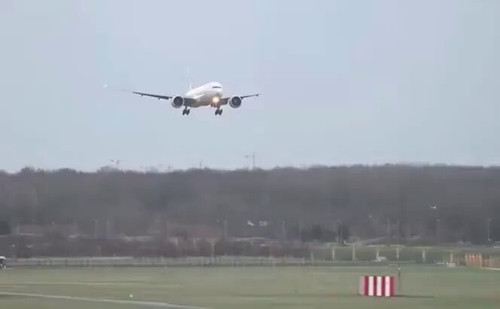 c D4lLVmcwIJdAVq.jpg