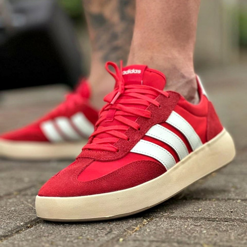 Estilo urbano com conforto pra todos os momentos.Adidas Barreda Decode versátil, moderno e chei.jpg