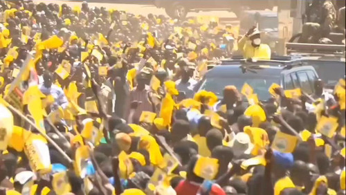 hM5jINGU YoeFZaq.jpg