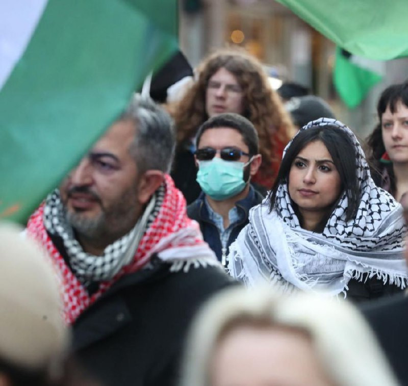 المانيا - مسيرة في مدينة بيليفلد الالمانيه تطالب بوقف العدوان على غزة وانتهاكات المستوطنين بالضفة ....