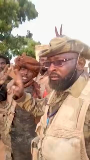 tbc3rFPeFoqH ia7.jpg