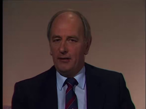 B EGA0 RfRl8fq0J.jpg