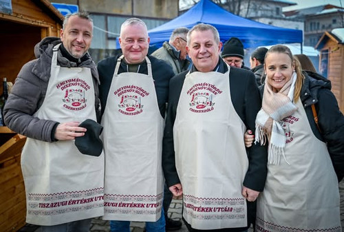 615529860 1808959610048055 2594846094783779755 n.jpg?stp=dst jpg p394x394 tt6& nc cat=111&ccb=1 7& n.jpg