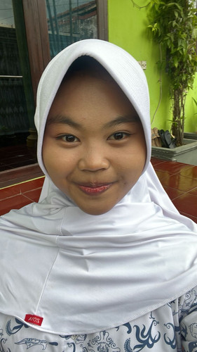 Afina Nursyahronia 