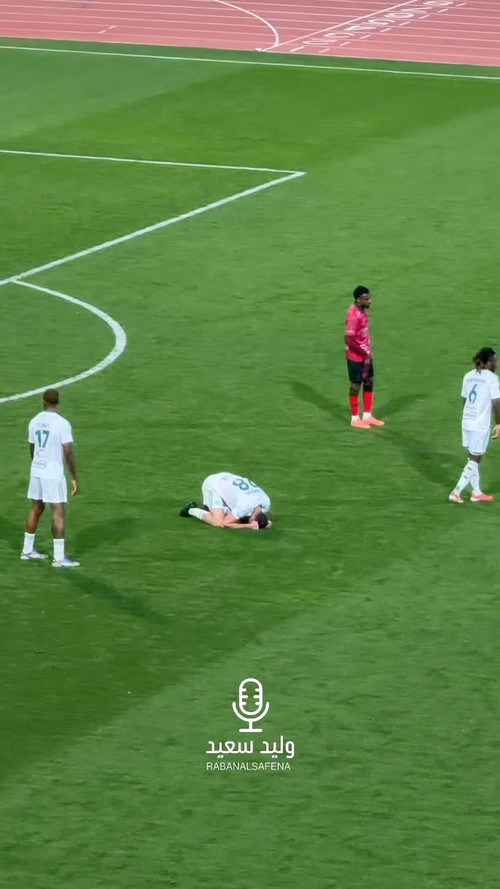 YAbPWSio9a2 NBwF.jpg