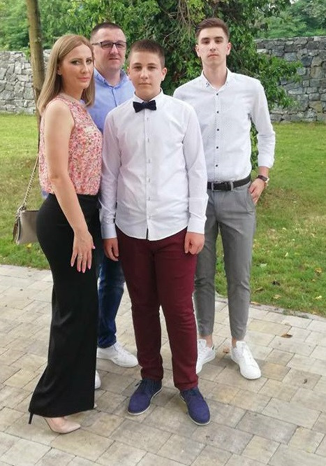 34323466 1536010203171196 1813492310864822272 n.jpg