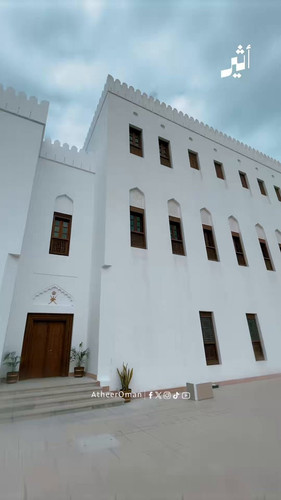 vts x2sKfurYsAxH.jpg