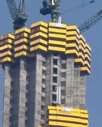 Jeddah Tower Hits Floor 84 0 1 screenshot.jpg