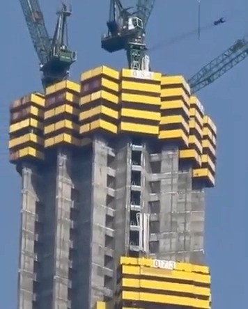 Jeddah Tower Hits Floor 84 0 2 screenshot.jpg