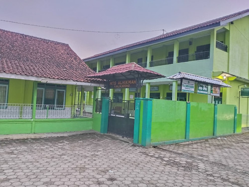 gedung.jpg