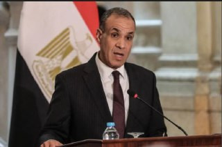 وزير الخارجية المصري:

ـ نرفض بشكل كامل أي مخططات لتقسيم قطاع غزة.

ـ نؤكد على ضرورة نشر القوة الدولية في غزة وبدء إعادة إعمار القطاع....