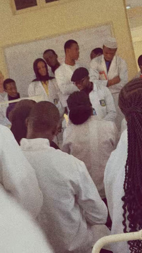 9bht1 5jVi5YGOJz.jpg