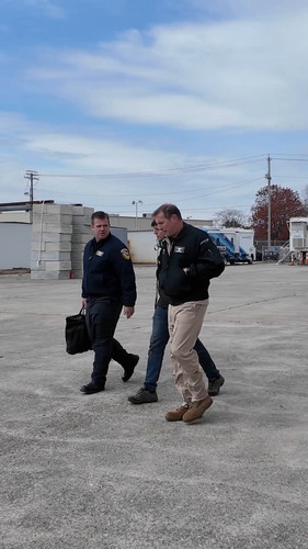 03vGiTKiAwjGw Kl.jpg