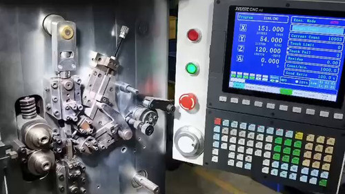 5VOeWj9lxgVN0AuV.jpg