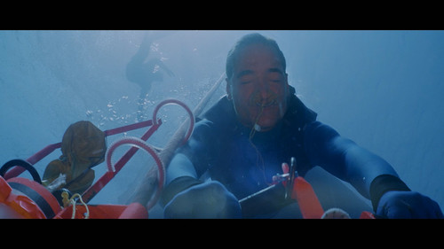 The.Big.Blue.1988.DC.2160p.UHD.Blu ray.Remux.CZ EN.DTS HD.MA.5.1.DoVi.HDR.HEVC CiNEPHiLES.mkv 202512.jpg