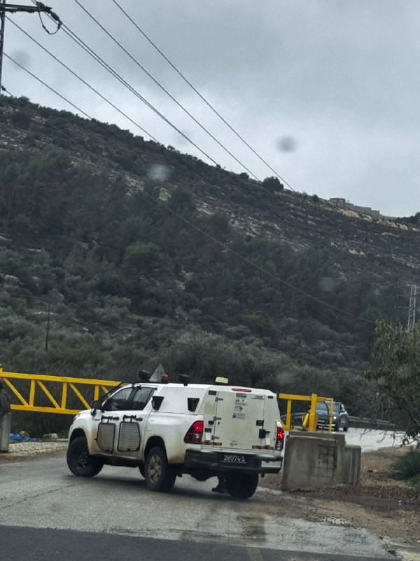 قوات الاحتلال تقتحم مداخل عدد من القرى غربي مدينة رام الله وتغلقها....