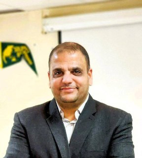 الخبير الاقتصادي مؤيد عفانة: إن الأزمة المالية لا تزال قائمة، مع دخول الشهر الثامن على اقتطاع الحكومة الإسرائيلية لكافة أموال المقاصة، التي تشكل نحو 6...