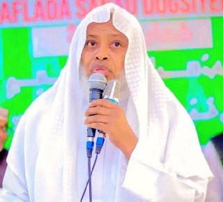 حكومة أرض الصومال الانفصالية تعتقل الشيخ محمد كاريي على خلفية رفضه اتفاق التطبيع مع الاحتلال الإسرائيلي....