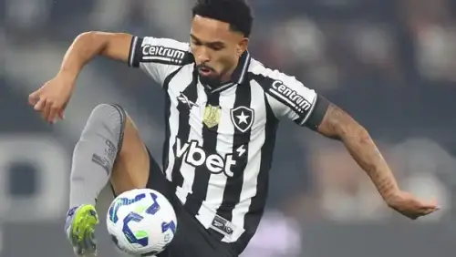 São Paulo vê acordo travado por Vitinho, do Botafogo, e impasse gera tensão nos bastidores