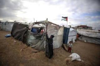 المفوض العام للأونروا:

- استمرار هطول الأمطار يزيد من البؤس واليأس والموت في غزة، وطقس الشتاء القاسي يضاعف معاناة استمرت لأكثر من عامين في القطاع.

-...