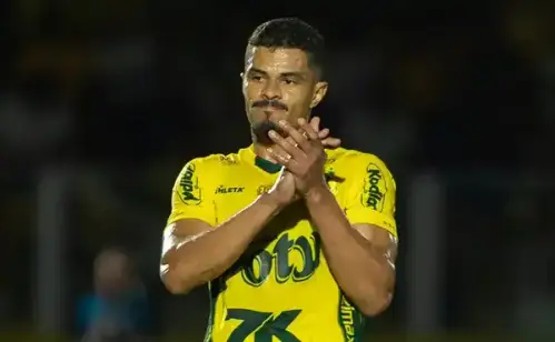 São Paulo avalia proposta de Mirassol e Lucas Ramon surge como nova opção para o elenco