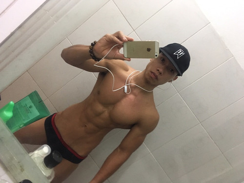 tumblr obwfu7qUPm1v3btveo4 1280.jpg