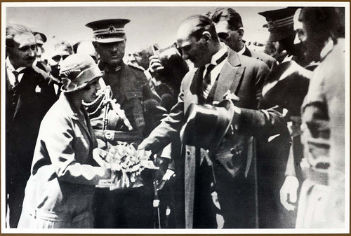 Trkiye Cumhuriyeti'nin kurucusu Byk nder Mustafa Kemal Atatrk'n 10 Kasm 1938'de ebediyete intikali v