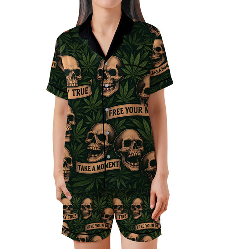 Mockup SSSP Satin Short Sleeve Pajamas Set.jpg2 (1).jpg