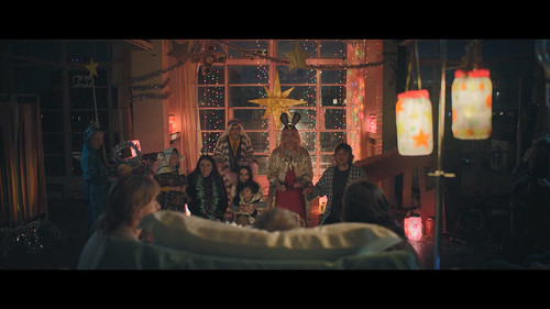 Goodbye.June.2025.1080p.NF.WEB DL.CZ EN.DD+5.1.Atmos.H.264 FLUX.mkv 20251229 161511.626.jpg