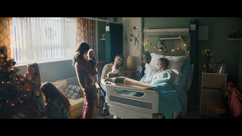 Goodbye.June.2025.1080p.NF.WEB DL.CZ EN.DD+5.1.Atmos.H.264 FLUX.mkv 20251229 161433.415.jpg