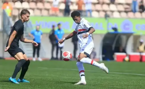 Paulinho, herói da Copinha, revela ensinamentos de Crespo e almeja vaga no São Paulo em 2026