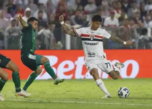 Torcedores reagem e cobram mudanças após desempenho decepcionante de Rigoni no São Paulo