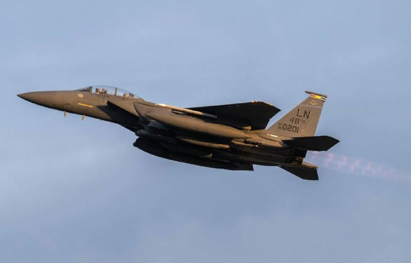 قناة كان العبرية: بعد الاجتماع بين نتنياهو وترامب، أعلن البنتاغون عن عقد مع بوينغ لتزويد إسرائيل بـ 25 طائرة F-15 بقيمة 8 مليار دولار...