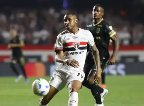 André Silva, lesionado, vê temporada no São Paulo interrompida e gera expectativa nas arquibancadas