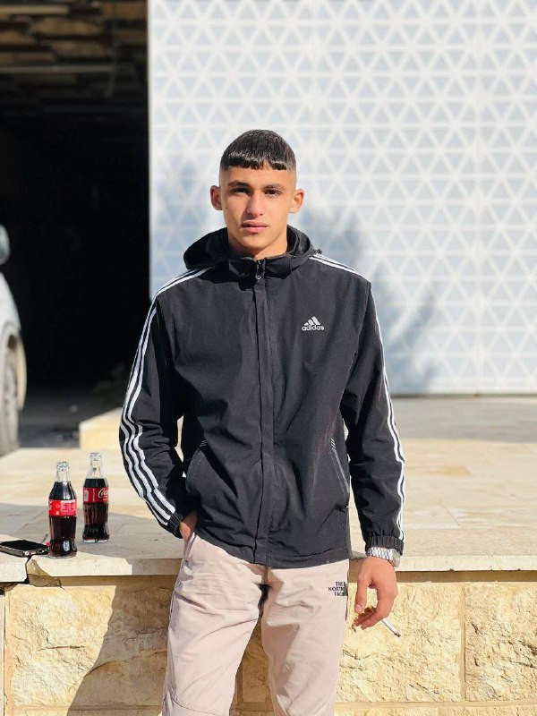 مصادر محلية: قوات الاحتــلال تعتقل 3 شبّان خلال اقتحام بلدة كفر اللبد شرق طولكرم بالضفة الغربية وهم:
 معين أسامة رجب
 سعيد محمد رجب
 عماد مصلح برهوش...