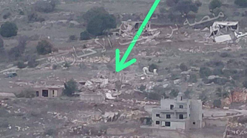 قوات الاحتلال الإسرائيلي تدمّر منزلًا بعد توغلها في بلدة حولا جنوب لبنان...