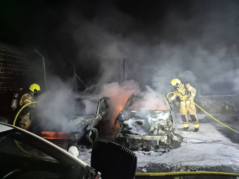 اندلاع النيران في عدة مركبات في منطقة لهافيم بالنقب المحتل، والاحتلال يحقق في خلفية الحادث وعلاقته بما يجري في قرية الترابين....