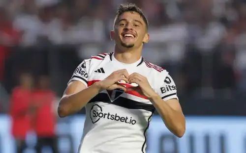 Botafogo avança em negociações e faz propostas para contratação de dois jogadores do São Paulo