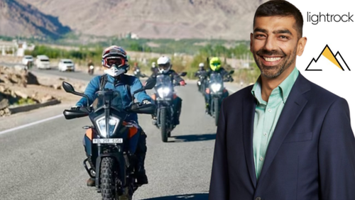 G7 SjksagAgFmWY.png