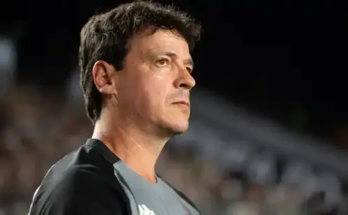Fernando Diniz relembra passagem no São Paulo e destaca: "Estamos sete pontos à frente