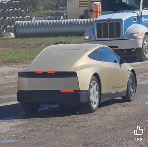 G8CFXl W0AMelqR.jpg