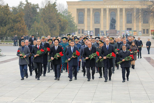 G79uj1 bIAAL3dE.jpg