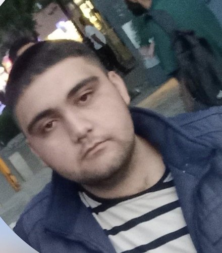G8DsUj5WYAMl7xc.jpg