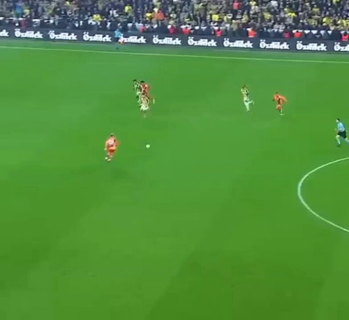 ajLh7OqPGDvBltWe.jpg