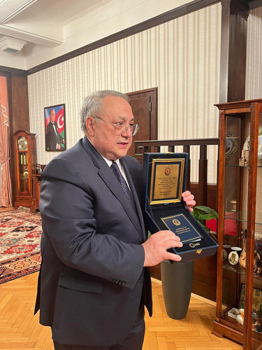 G7 ZjbJWoAMPG5F.jpg