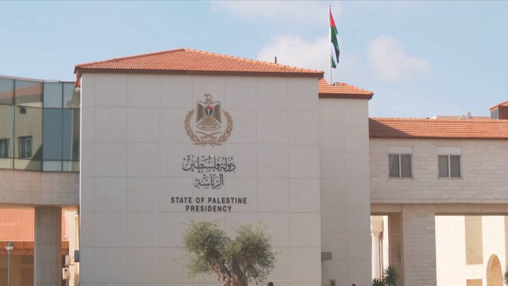 الرئاسة الفلسطينية:

▫️نُدين تصريحات سفير أمريكا التي تؤيد إنشاء 19 مستوطنة، لأنها تخالف الإجماع الدولي والقرار 2334.

▫️الاستيطان غير شرعي ويخالف الق...