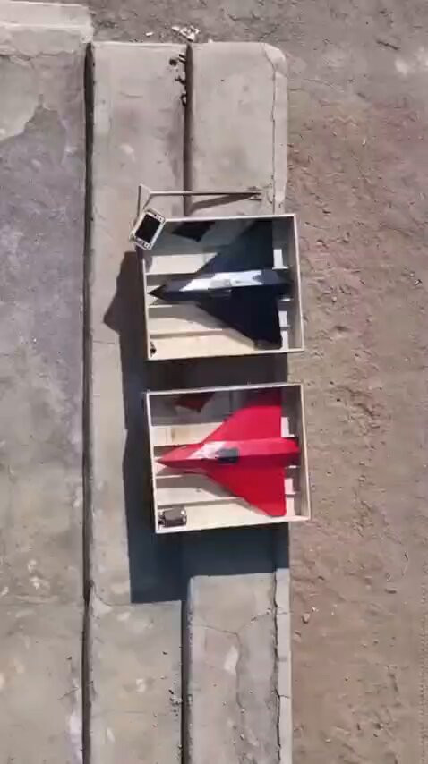 1NrKPkRaKQcJ16 b.jpg